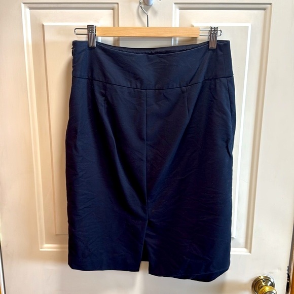 Banana Republic Elegant Black Pencil Skirt size 6 Tall - Picture 2 of 7